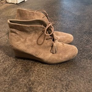 Dr. Scholls Suede Wedges